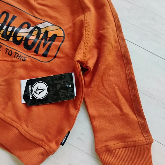 VOLCOM NEW Baby Retro Crewneck Sweatshirt & Denim Pants - Picture 3 of 16